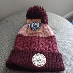 Home Free Oregon- Beavers Beanie POM Hat-NEW
